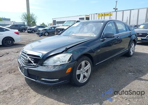 2012 Mercedes-Benz S 550 4Matic из США, поврежденный, VIN WDDNG9EBXCA438416